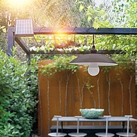 תאורה סולארית לתליה חזקה 300 LUM אור לבן קר או לבן חם עמיד במים כולל שלט